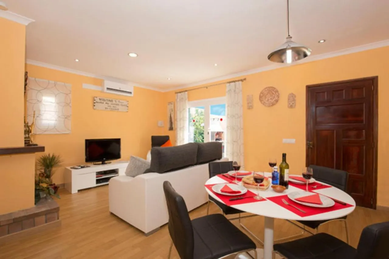Charming Chalet In Alcudia With Private Pool  Alcudia (Mallorca)