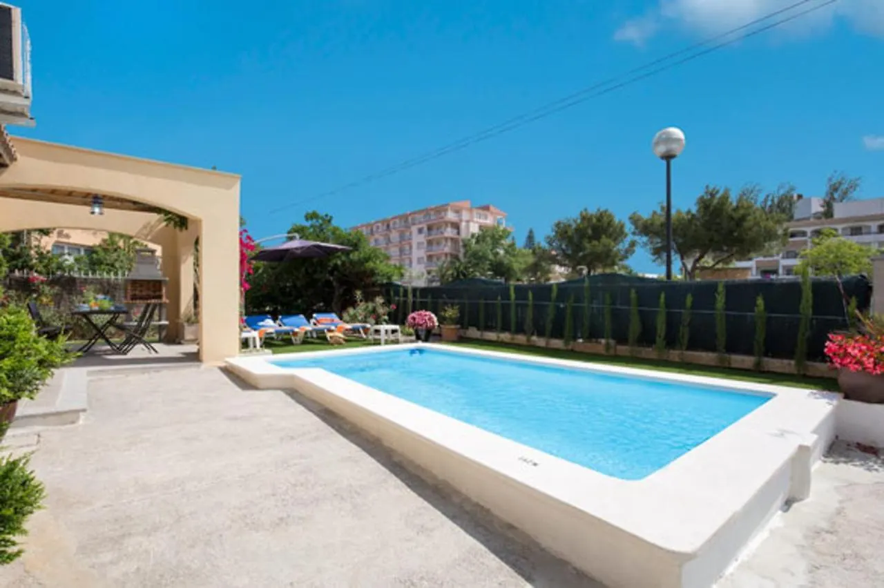 Charming Chalet In Alcudia With Private Pool  Alcudia (Mallorca)