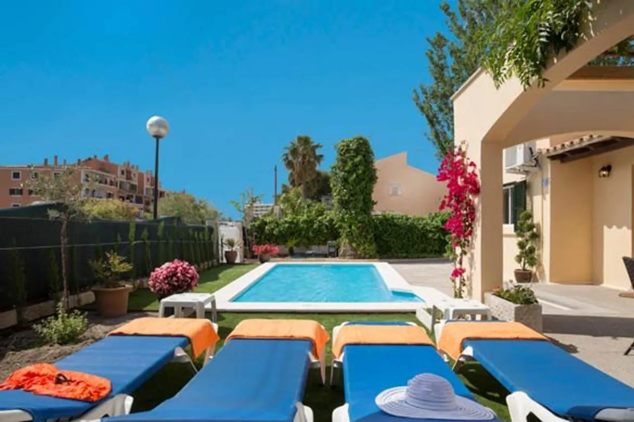 Charming Chalet In Alcudia With Private Pool